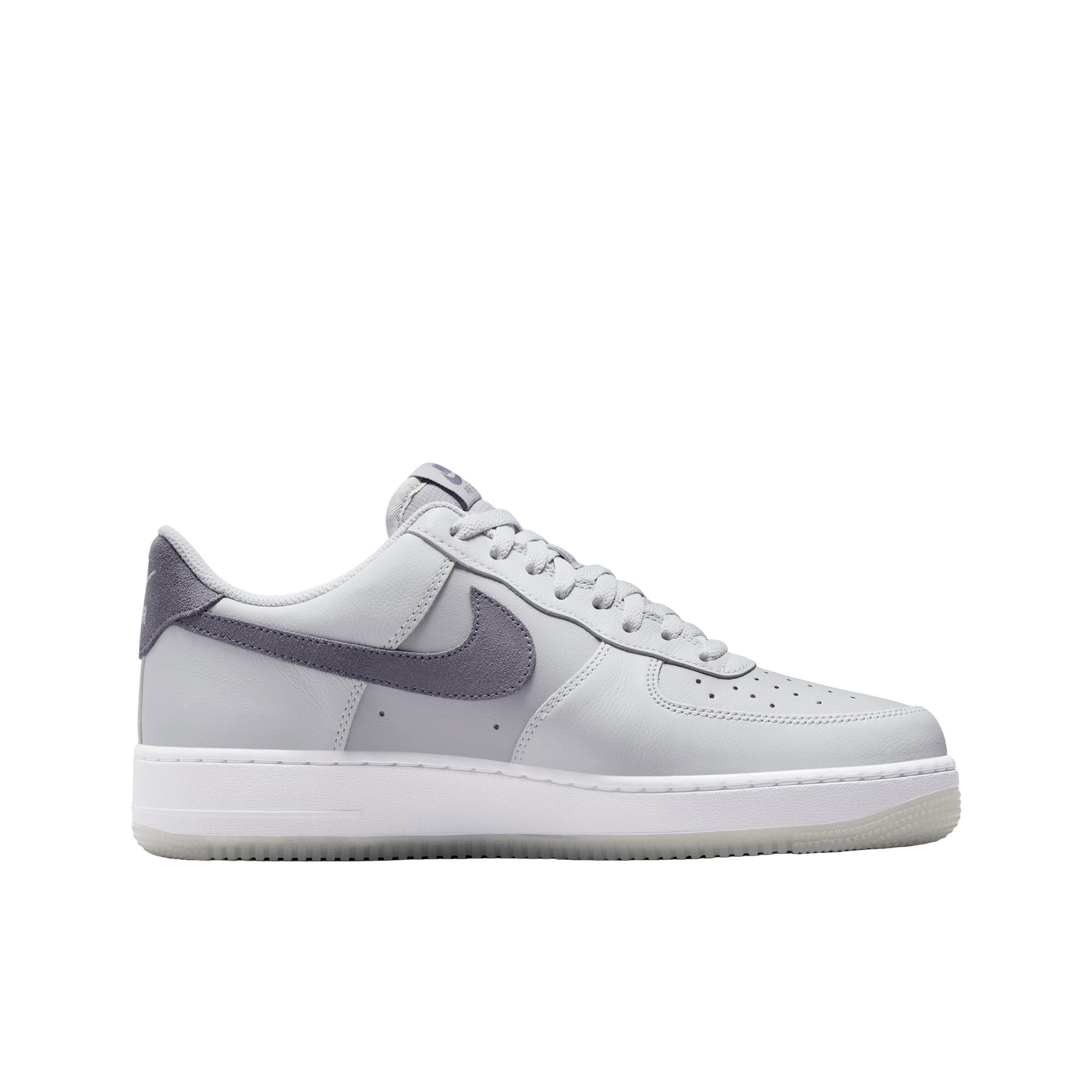 Air Force 1 07 Lv8 Ess+