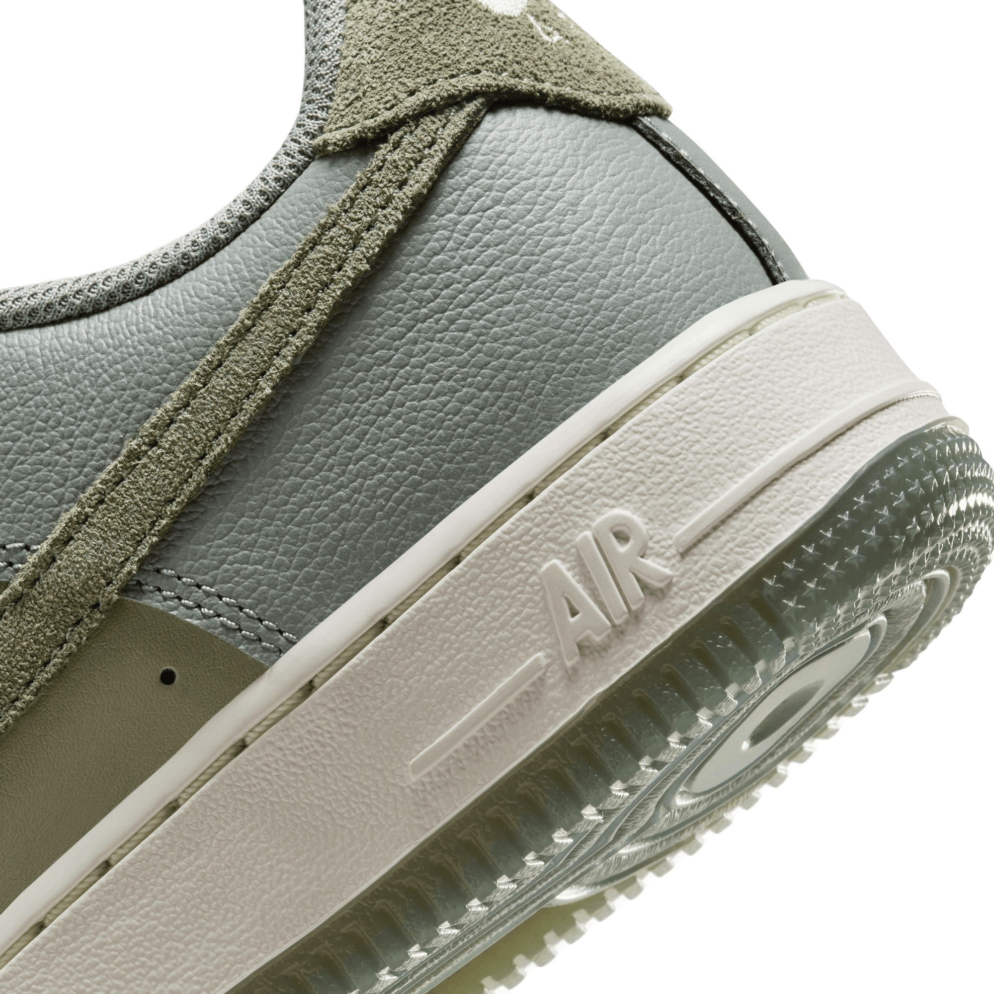 Air Force 1 Lv8 4 Bg