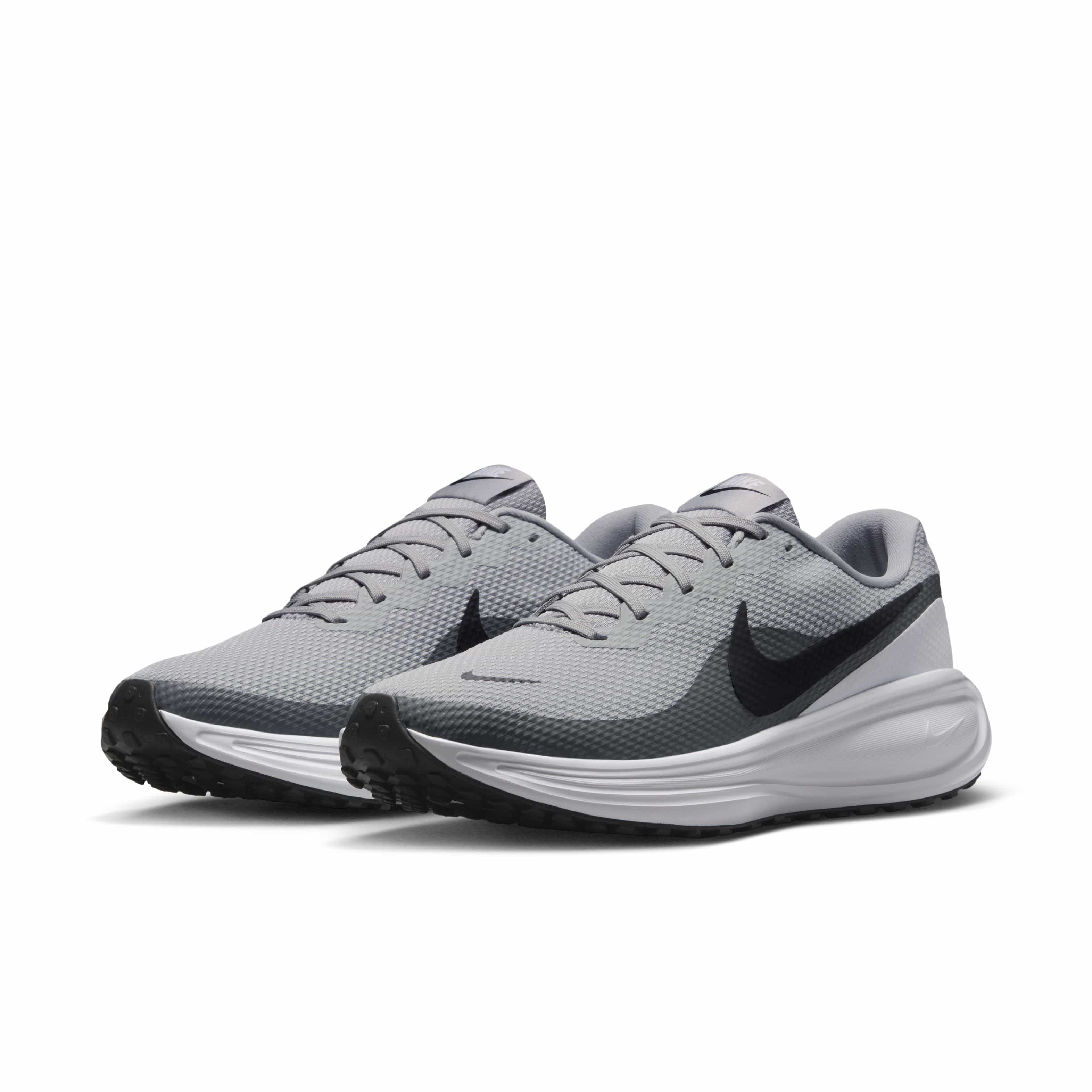 Nike Revolution 8