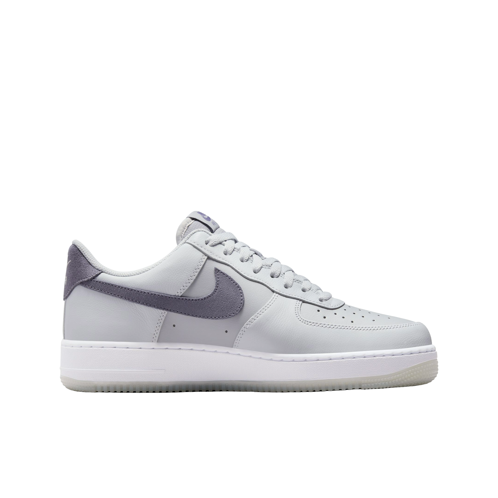 Air Force 1 07 Lv8 Ess+