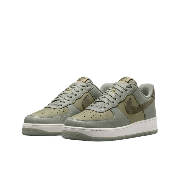 Air Force 1 07 Lv8 Ess+