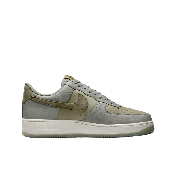 Air Force 1 07 Lv8 Ess+