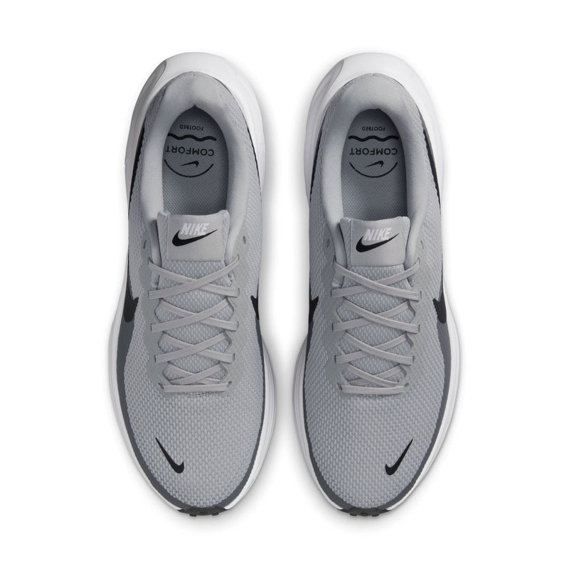 Nike Revolution 8
