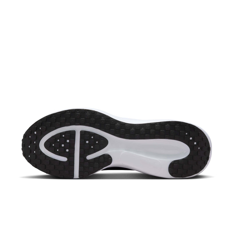 Nike Revolution 8