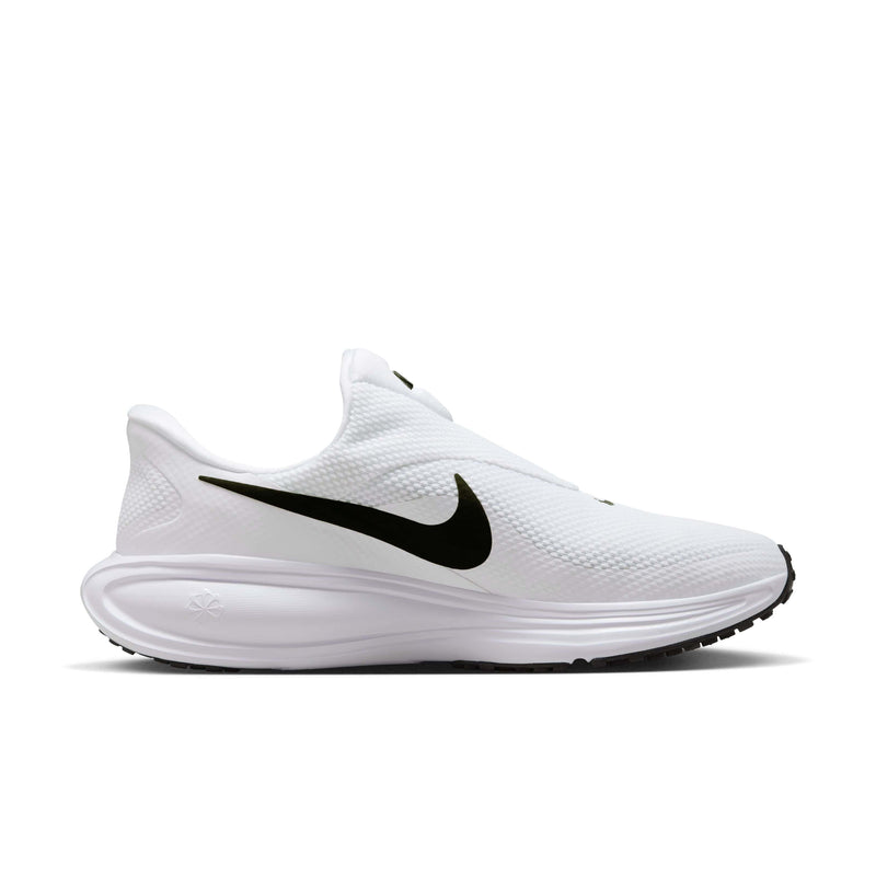 Nike Revolution 8 EasyOn Running Shoes