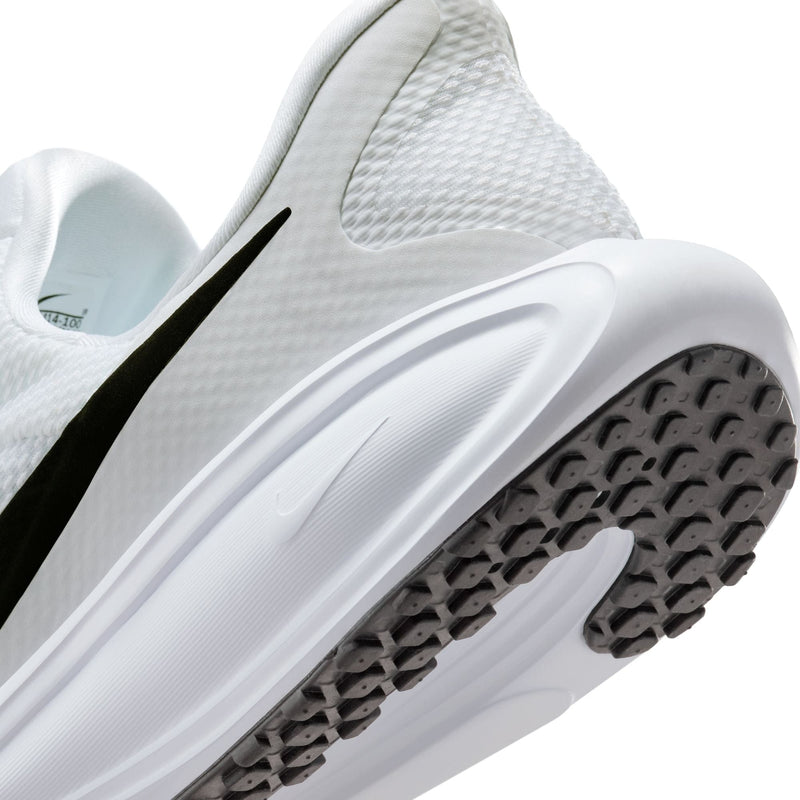 Nike Revolution 8 EasyOn Running Shoes