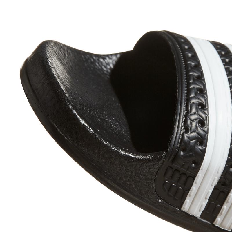 Adilette J