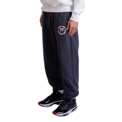 Chicago pulls Pants