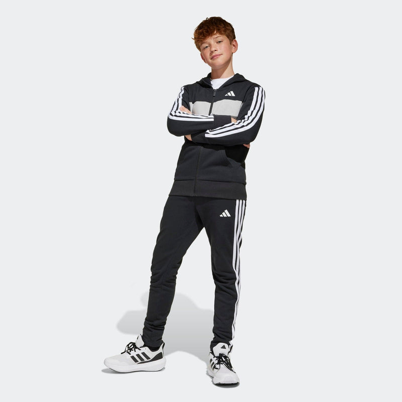 JC7520_4_APPAREL_On Model_Standard View_grey.jpg__PID:be01345c-ef98-400e-bb8a-a85865b772de