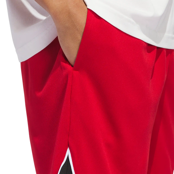 ADIDAS BASKETBALL BADGE OF SPORT SHORT